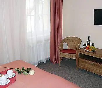 Ξενοδοχείο Karlin 3*