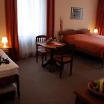 Отель Karlin 3*
